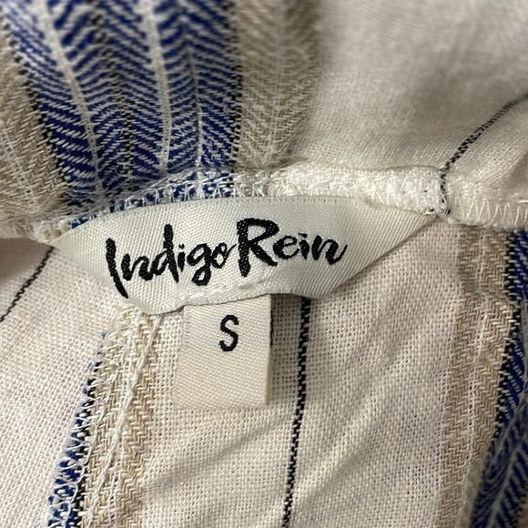 Indigo Rein Striped Belted Shorts - Picture 4 of 5